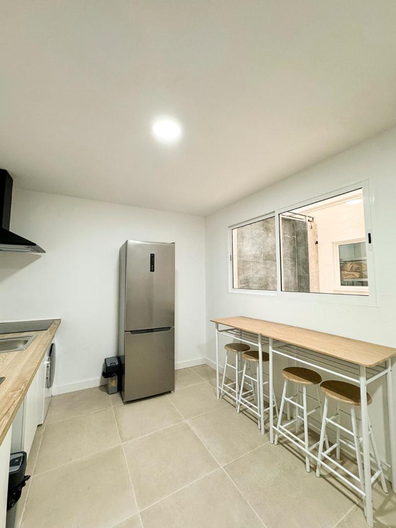 Hawkins Costa 2b Apartment