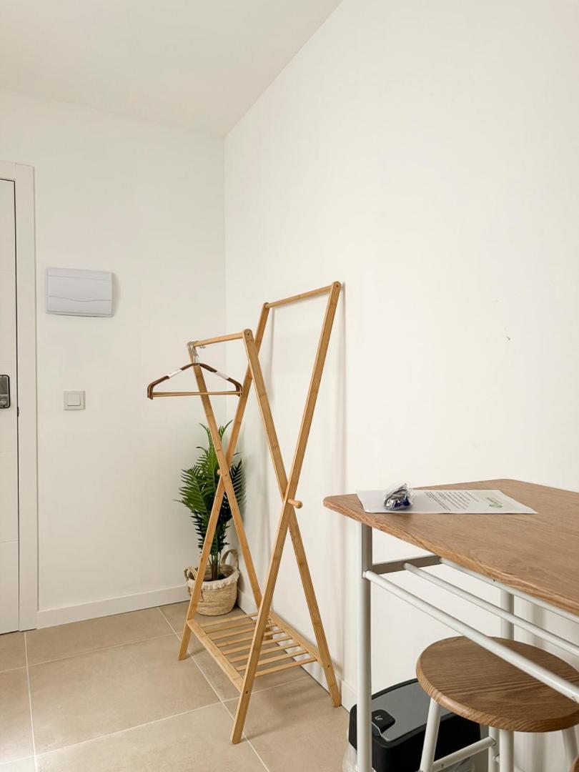 Hawkins Costa 2b Apartment